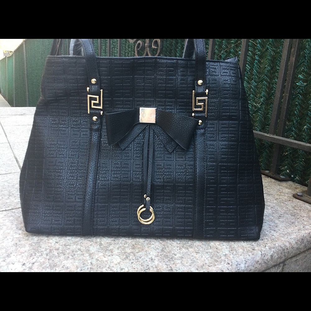 NEW Bow detailed shoulder bag